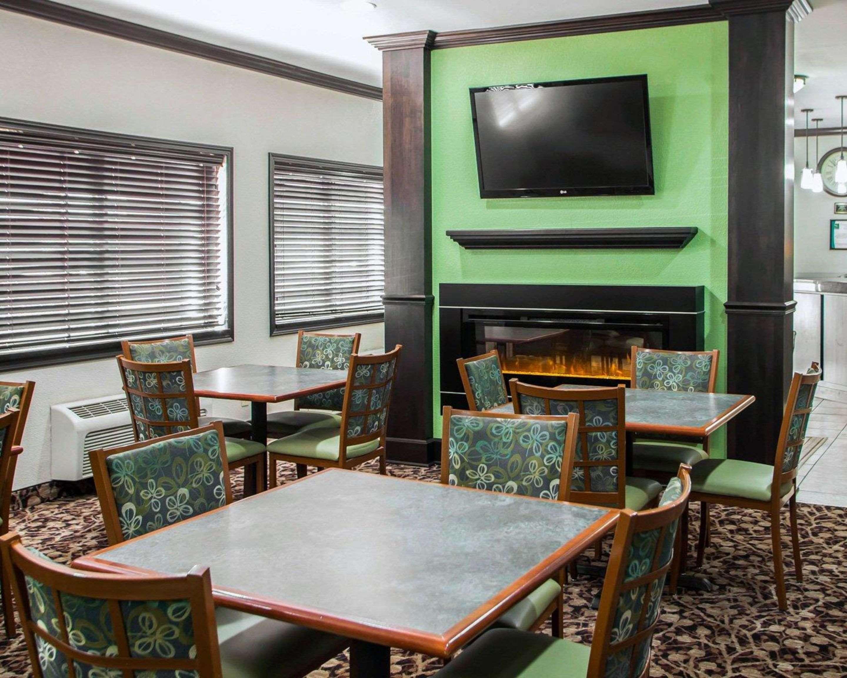 Quality Inn Near I-72 And Hwy 51 Forsyth Extérieur photo