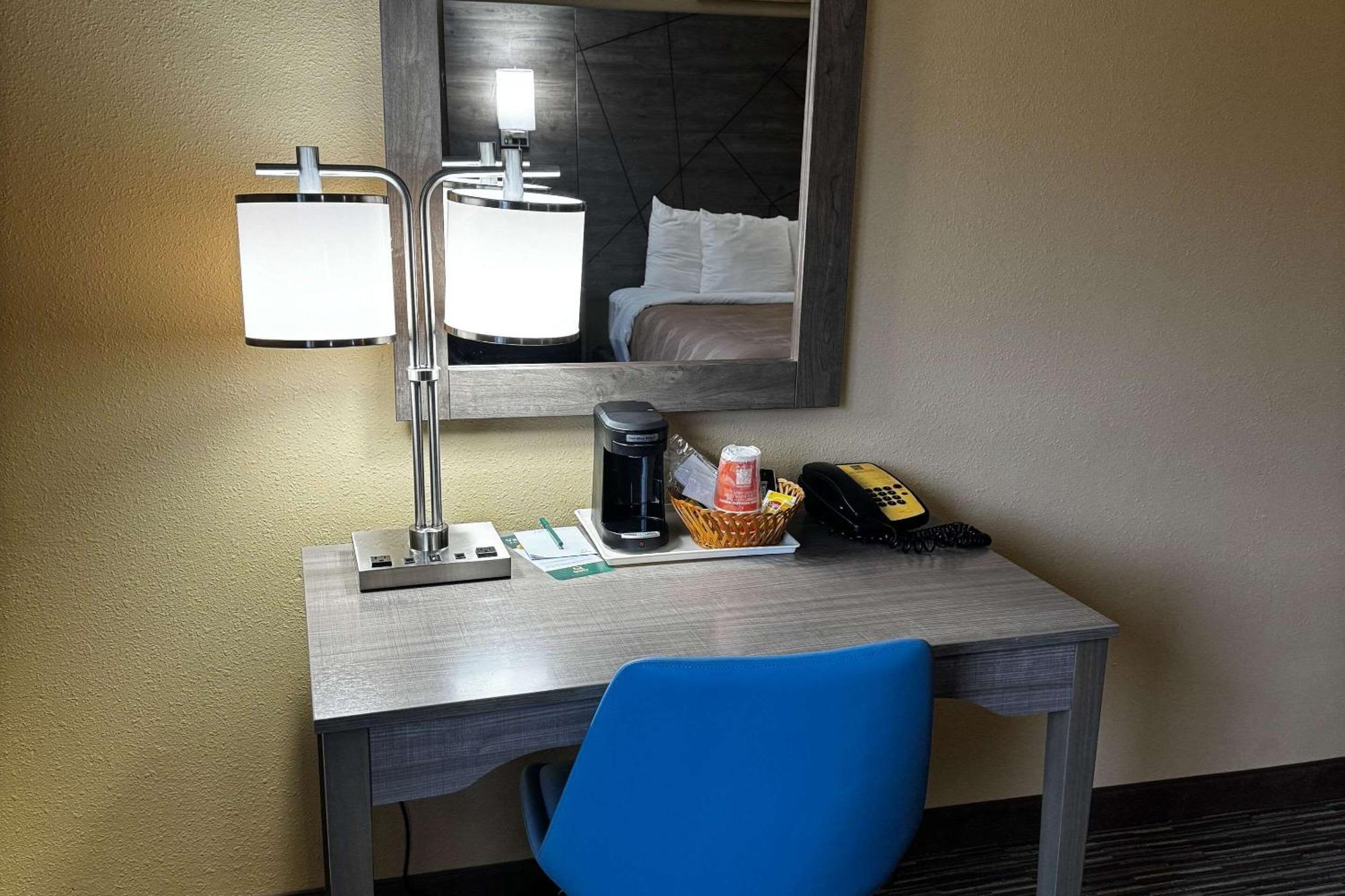 Quality Inn Near I-72 And Hwy 51 Forsyth Extérieur photo